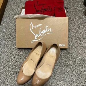 美品 Christian Louboutin クリスチャンルブタン エナメル パンプス ヒール シューズ ベージュ　サイズ35　1/2 22センチ