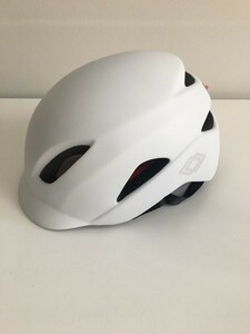 【一円スタート】Mixiu ヘルメット 自転車 LEDテールランプ付き つば付き 通勤 通学 男女兼用 大人用 XL ホワイト 1円 ☆A04699☆