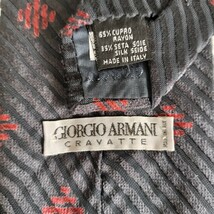 GIORGIO ARMANI(ジョルジオアルマーニ)黒ストライプ赤線四角ネクタイ_画像1