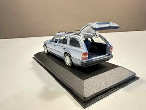  Minichamps / Mercedes Benz /E Wagon /230TE/ голубой серебряный /1:43/ с футляром 