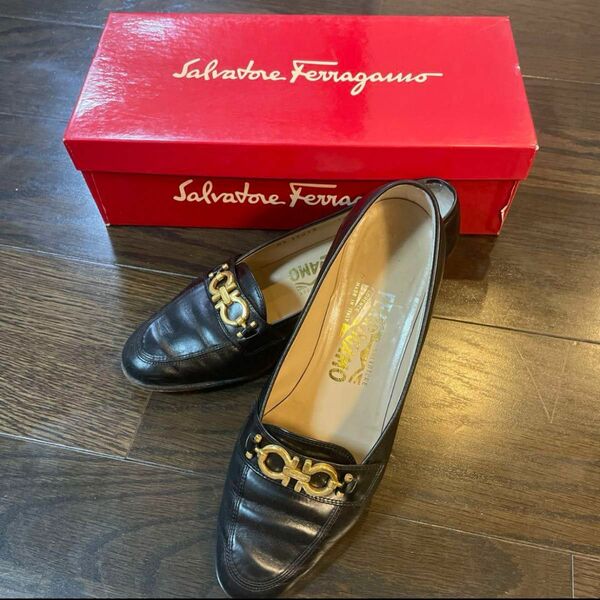 サルヴァトーレフェラガモ　ローファー　パンプス　23cm Salvatore Ferragamo