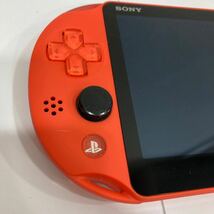 1円～動作品 初期化済み 美品 PSVITA 本体 ソニー SONY PlayStation VITA PCH-2000 オレンジ系 32GB メモリーカード付き_画像3