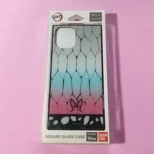 iPhone11pro用　スマホケース　　　鬼滅の刃　胡蝶しのぶ　バンダイ　　　　 グルマンディーズ　 プラスチック製