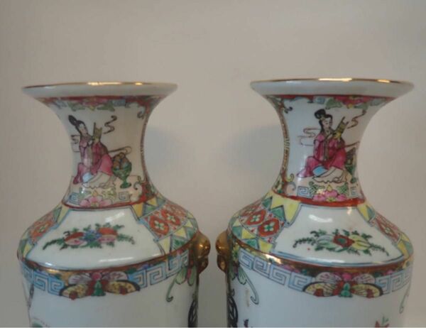 本日特別価格　H075 中国７０年代　粉彩花瓶ペア　人物花鳥紋　陶磁器　時代物　中国骨董　中国美術