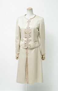 TH0320■ローラアシュレイ/Laura Ashley collection*セットアップスーツ*シルク混*ノーカラージャケット*スカート*ベージュ系*S~M相当