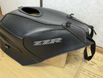 ZZR1400用バグスタータンクカバー　ジャンク_画像1