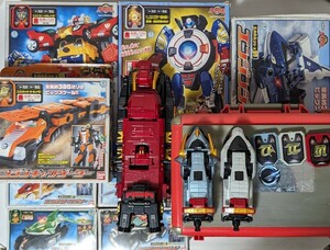 当時物 バンダイ 炎神戦隊ゴーオンジャー DX エンジンオー G12 おもちゃ まとめ売り