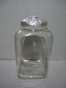 レトロ　昭和のガラス瓶（アルミ製蓋つき）