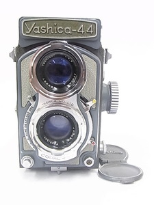 e10974　Yashica-44 COPAL-SV Yashikor 1:3.5 f=60mm　ヤシカ　二眼レフカメラ　シャッターOK　レンズキャップ付
