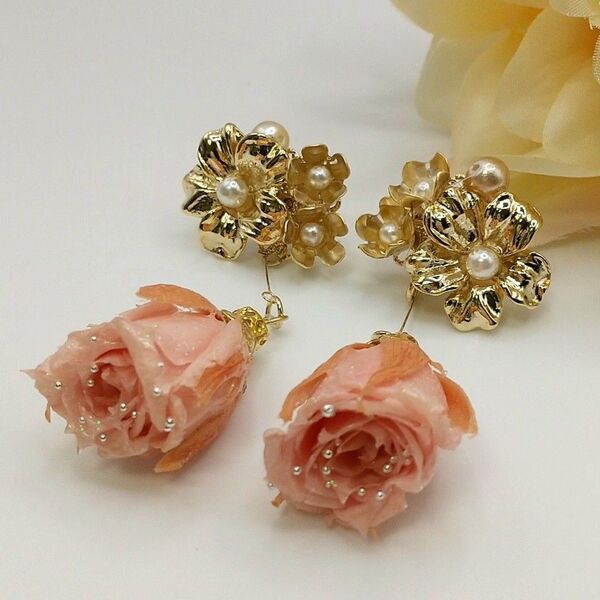 ピンク サーモンピンク バラ ビーズ アクセサリー ピアス ゴールド パール ドライフラワー パール ピアス フラワー