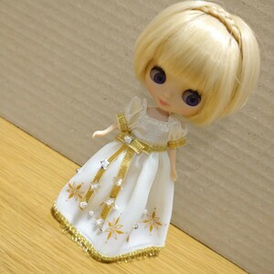 petite blythe 洋服 服 星 白 金 ビーズ ドレス ワンピース プチブライス コレクション toy fashion collection dress white gold