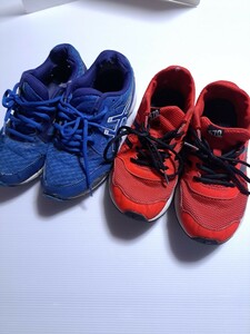 子供　運動靴　シューズ　ASICS　new balance　23 　2点まとめ売り　キッズ　送料無料　即決　Aら