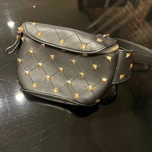 [FOREVER21] black imitation leather studs belt bag { beautiful goods }20×10×5