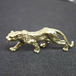 真鍮 パンサー ヒョウ 豹 ジャガー ブラックパンサー ブラス チーター 金運 brass 置物　アクセサリー フィギュア 文鎮　商売繁盛　風水