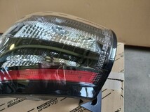 シエンタ　NSP170G　LED　テールライト　左　左側　コイト　81561-52C90　トヨタ　テール　レンズ　L　新品　未使用_画像2