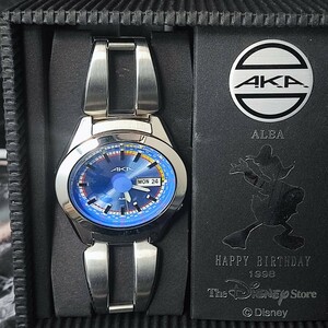 SEIKO　セイコー　ALBA　ディズニーストア　ドナルドダック限定モデル　アルバ　AKA　1998年　　メンズ腕時計　ブルー楕円 