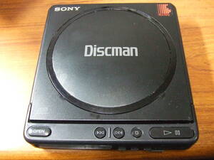 g751 SONY ポータブルCDプレーヤー Discman D-40 中古　本体　未確認 ジャンク