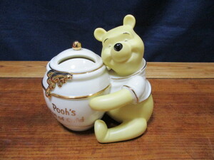 * Disney showcase collection LENOXre knock sPooh's Pot of Gold Pooh savings box ceramics ornament figure *