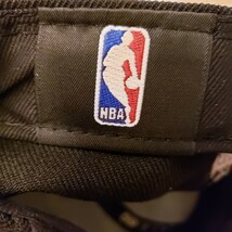 G529EE NEW ERA ニューエラ キャップ ブラック メンズ Cap NBA サイズ 7 1/4 (57.7cm) バスケットボール バスケ ロゴ 帽子 ストリート系_画像10