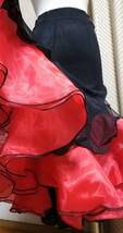 002 初売 新品 イチオク 赤ｘ黒 裾たっぷりオーガンジーフリル スカート 社交ダンス_画像2