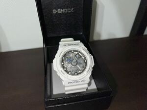 (日焼けあり)G-SHOCK GA-300-7AJF CASIO ホワイト 箱入り