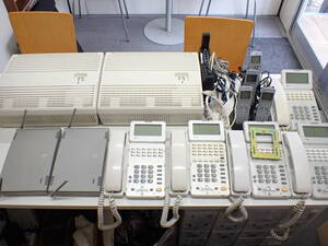 UH-R138 《1円》 NTT αGXスター型typeS-(1)主装置+電話機 など おまとめ ビジネスフォン 動作未確認 ジャンク 部品取り用として