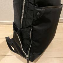 【美品】Orobianco オロビアンコ リュック バックパック ブラック 黒 A4サイズ収納可 専用袋、リボン付き_画像7