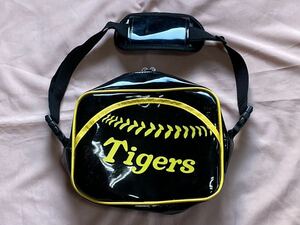 【非売品！】阪神タイガース　エナメル ショルダーバッグ 超変革 ブラック　阪神タイガース　甲子園球場キッズ来場記念品