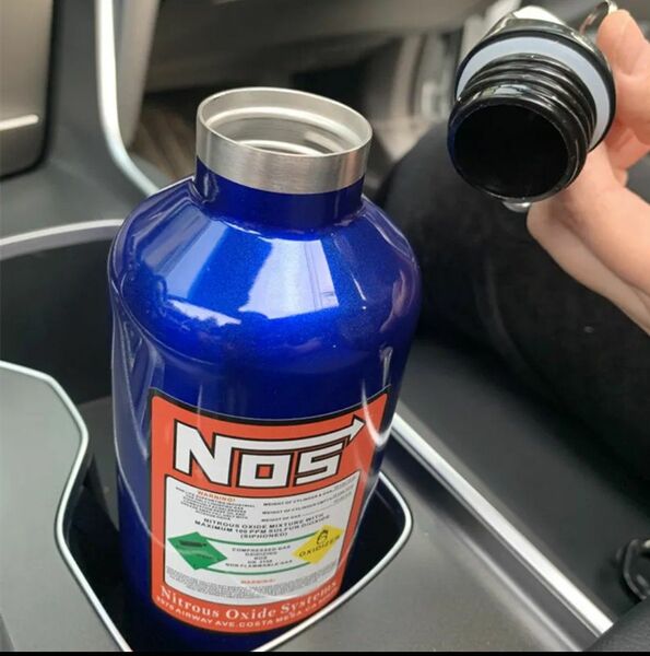 NOS ニトロタンク風ボトル 500ml水筒