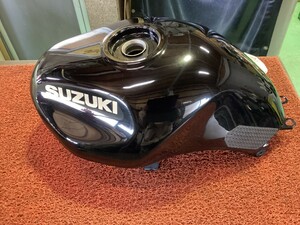 Gsf1200　ガソリンタンク　中古品