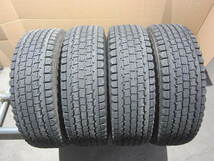 ◆xi561◆215/80R15L 冬4本 送料込み REVO969 ハイラックス_画像1