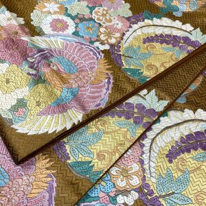 着物月花　総刺繍　絽刺し　キャンパスワーク　区限刺繍　鳳凰　花丸文様　袋帯　全通柄　正絹　金糸　ob914