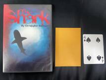 【D289】The Shark　ザ・シャーク　Christopher Ballinger　クリス・バリンガー　カード　ギミック　DVD　クロースアップ　マジック　手品_画像1