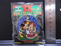 未開封品 ディズニー クリスマスピンコレクション ミッキー ミニー 2001 大型 限定 ピンバッジ disney_画像1