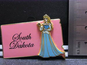 海外ディズニー 眠れる森の美女 south dakota オーロラ姫 mount rushmore state 2002 ピンバッジ disney