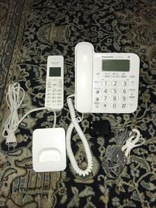 パナソニック　電話　VE-GZ20-W親機　　KX-FKD404-W2子機 PNLC1058子機用充電台　充電器、テレホンコード