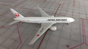 【Hogan・JALUX】 日本航空 Japan Airlines Boeing777-200 1/500