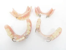 02 00-584206-96 [Y] 歯 歯科金属 義歯 入れ歯 オーラルケア 重さ:約42g 旭00_画像1