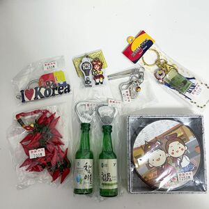 【新品】韓国 民芸品 お土産 大量パック 唐辛子ストラップ コースター 栓抜き キーホルダー