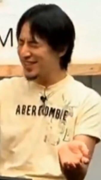 激レア■ひろゆきさんも愛用 アバクロの黄色い半袖Tシャツ
