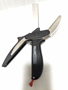 ★新品★ 希望価格2780円 Clever Cutter クレバーカッター まな板付き キッチンはさみ 009