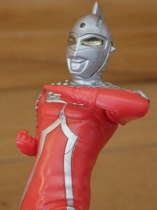 格安貴重レア・ウルトラセブン（エメリウム光線Ver.）ハイパーウルトラマン2・食玩・高さ約11.5ｃｍ・中古現状品