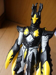 格安貴重レア・ハイパーゼットン（羽根付き）・大怪獣バトル・ウルトラ怪獣シリーズEX・バンダイ2011・高さ約17.5ｃｍ・中古現状品