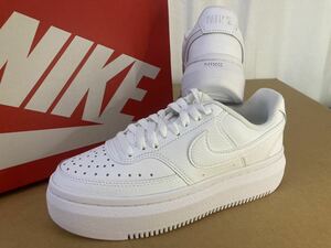 新品24cmナイキNIKEレディーススニーカーコートビジョンアルタLTR COURTVISIONホワイト白エアフォース1AF1好きに厚底スニーカー