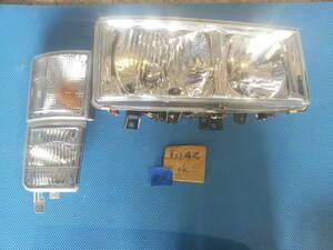  Mitsubishi Fighter HID head light / winker right side driver`s seat side R6-1-16