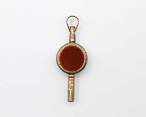 0355-3　懐中時計 装飾鍵 ヨーロッパ フォブキー　赤メノウ、ブラッドストーン　ヴィンテージ ポケットウォッチキー　ゼンマイ鍵　巻き鍵