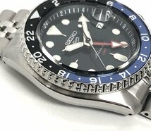 新品同様 セイコー SEIKO 5 GMT ブルー 黒 べセル 4R34セイコー5スポーツ GMT 自動巻き ネイビー　【中古】_画像3