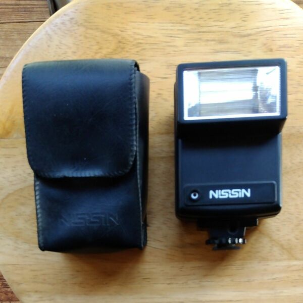 ストロボ　フィルムカメラ用ストロボ　メーカー　NISSIN 26T 作動確認済