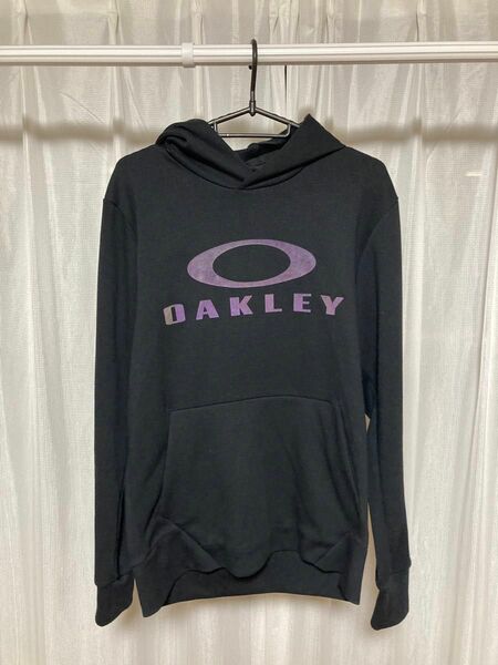 OAKLEY パーカー