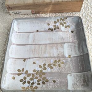 たち吉 金彩草花 角皿 木箱（桐）　たち吉大皿 盛皿 橘吉　皿　28.5cm角皿　食器